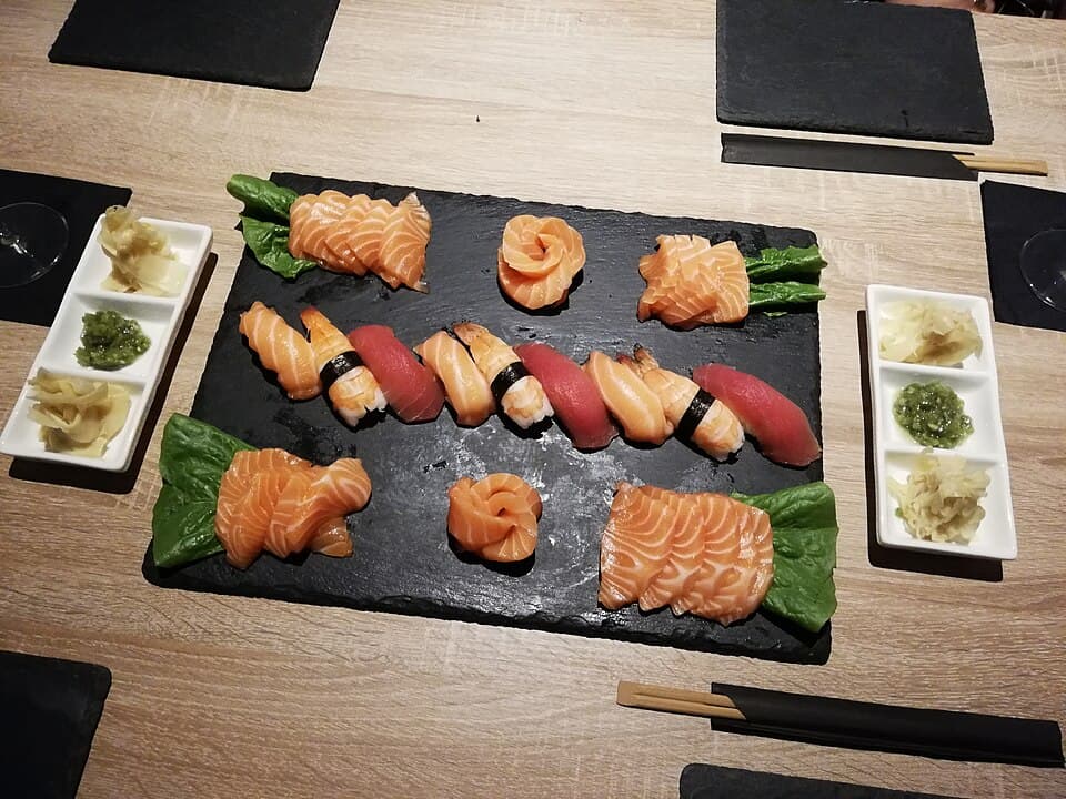 Chirashi Sushi